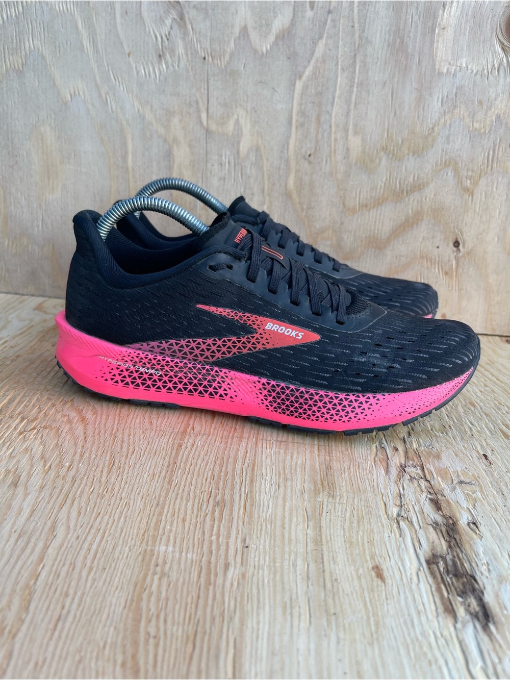 Brooks Hyperion Tempo Women’s Running Shoes Size 8.5 Balck And Pink